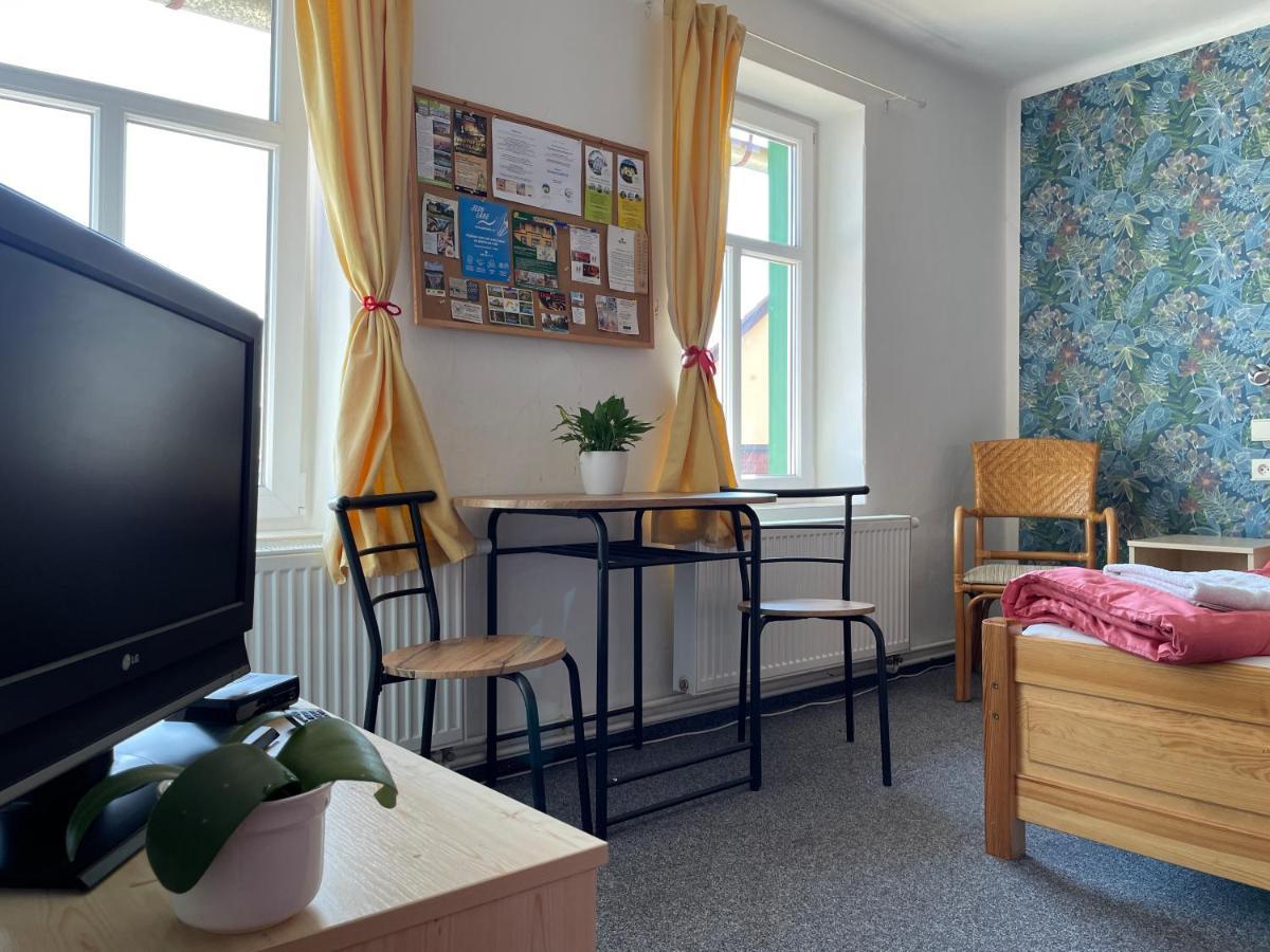 Penzion Slunecnice Dvůr Králové nad Labem Exterior foto