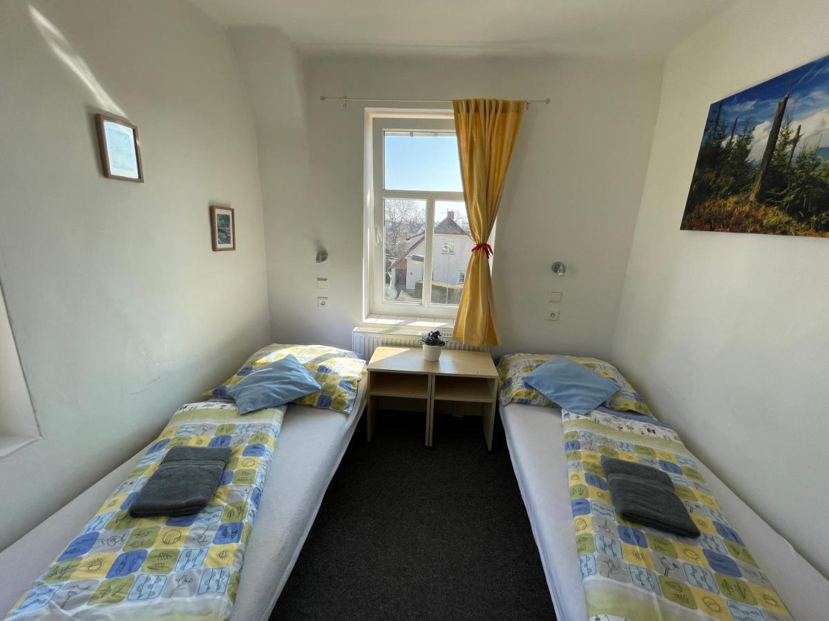 Penzion Slunecnice Dvůr Králové nad Labem Exterior foto