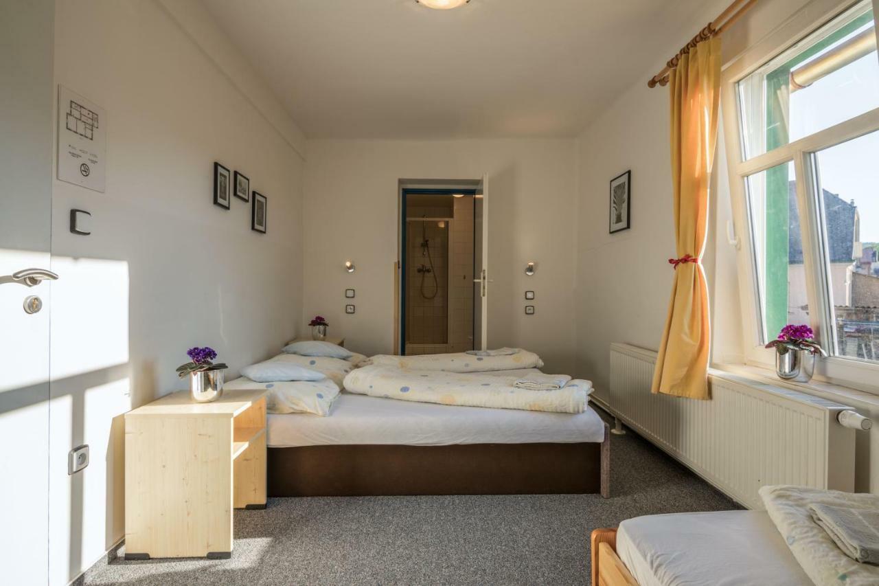 Penzion Slunecnice Dvůr Králové nad Labem Exterior foto
